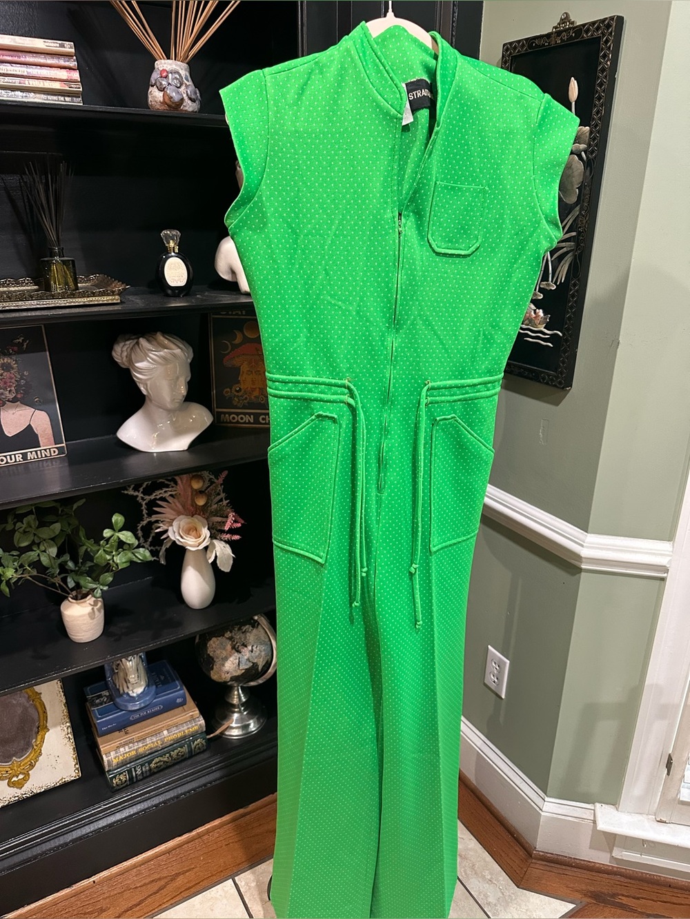 Strait Lane Vintage 70s Green Polka Dot Jumpsuit – Tagged 16 (Fits Smaller)